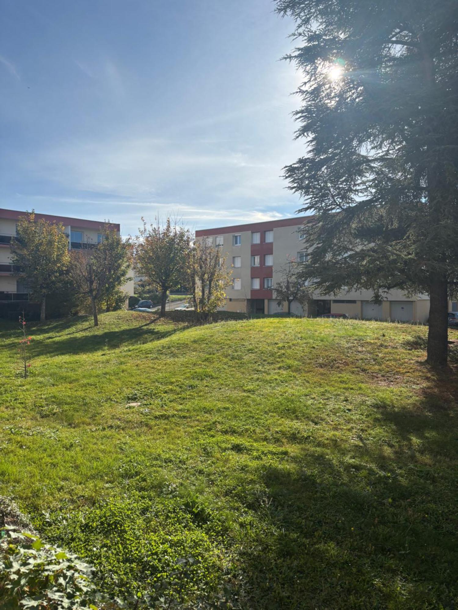 Casa Ragazzi - Meuble De Tourisme Classe 2 Etoiles - Refait A Neuf - Calme - Parking Gratuit A Proximite Lempdes Dış mekan fotoğraf